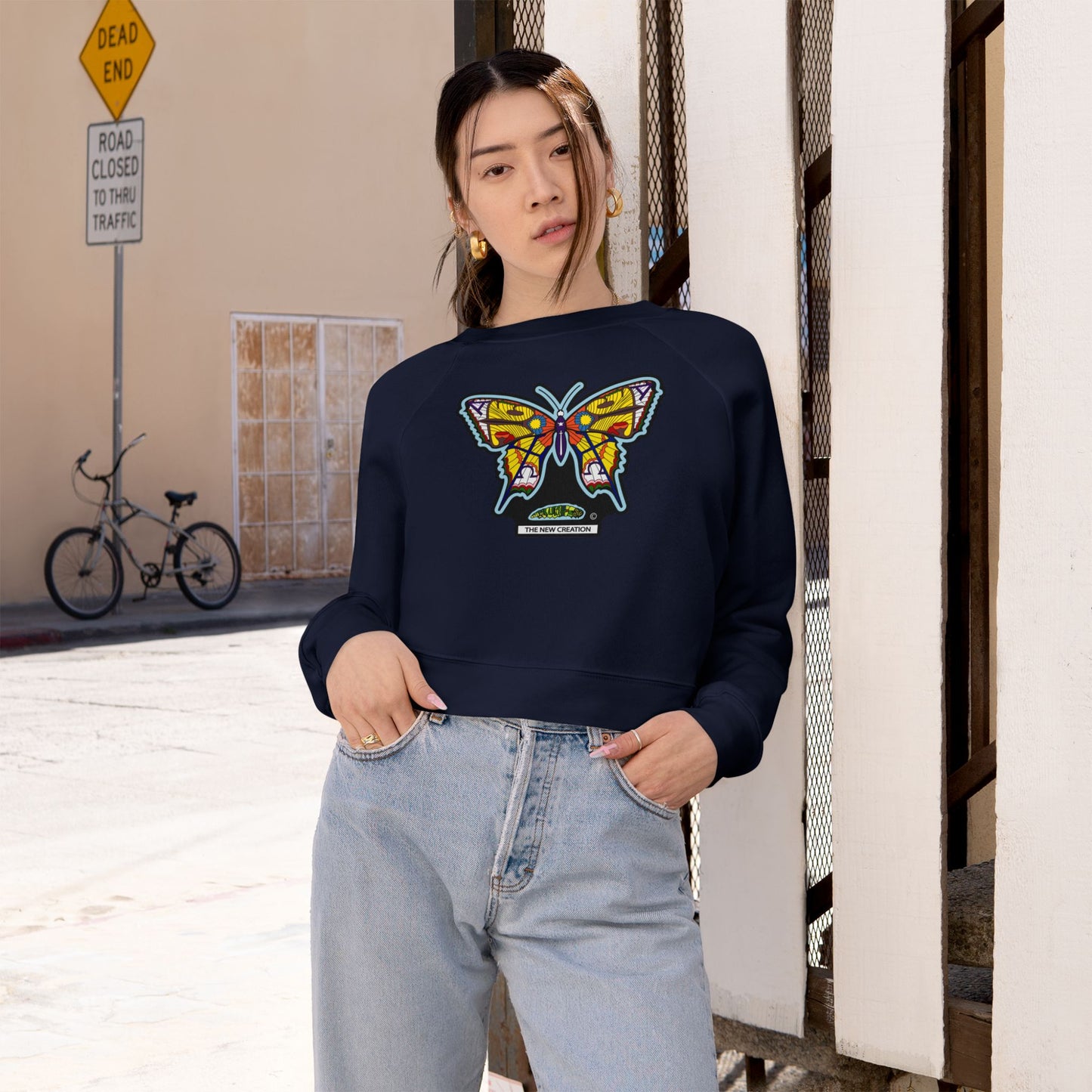 Butterfly Art Cropped Pullover – Women’s Soft Fleece Crop Sweatshirt with Empowering Design