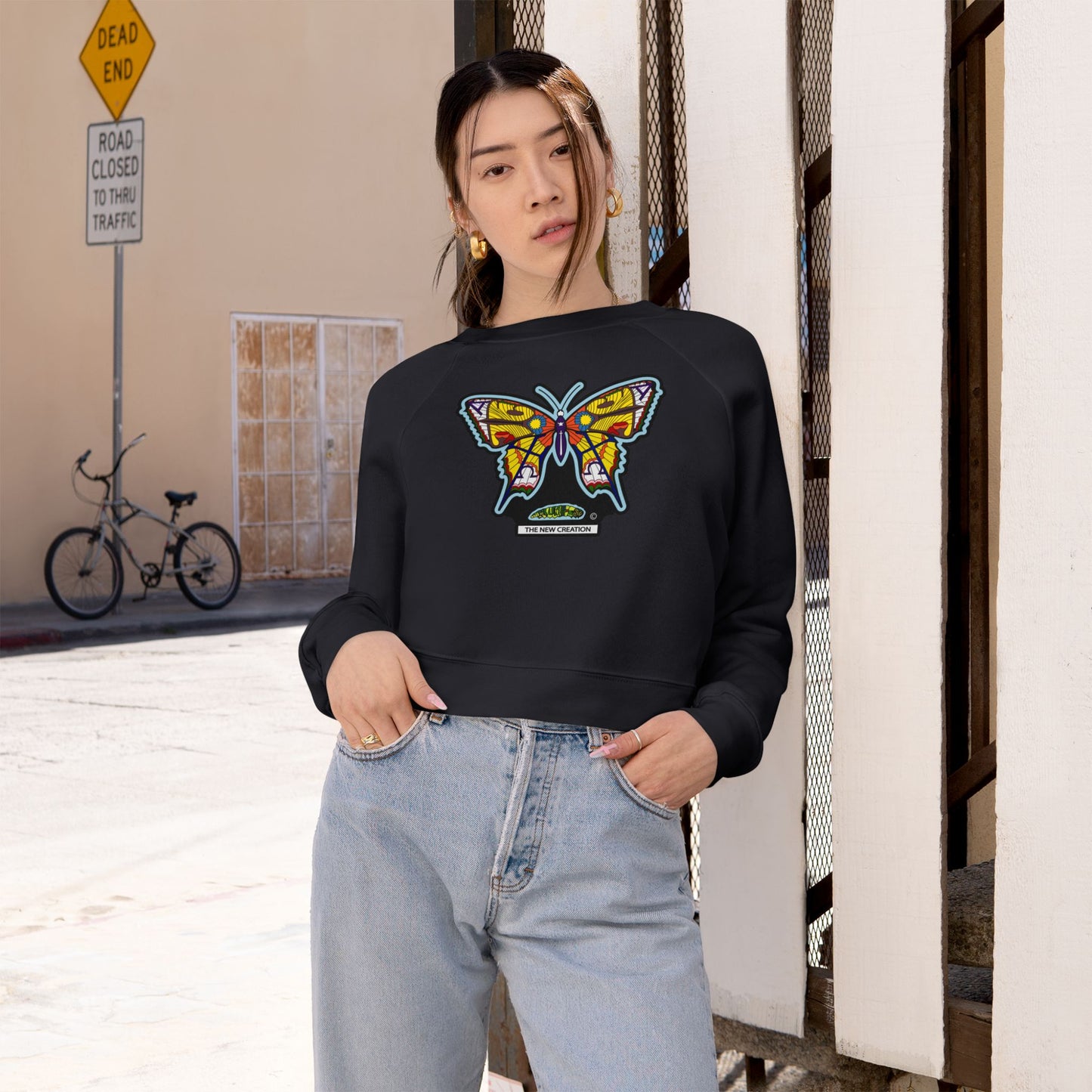Butterfly Art Women's Cropped Fleece Pullover